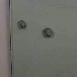 Porte Clarit® 827 en verre trempé clair de 8mm (verre pré-percé pour pose serrure et paumelles) 