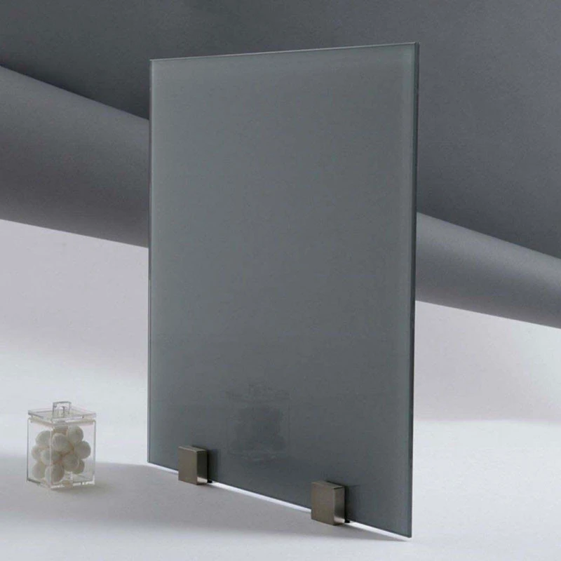 Verre Trempé Laqué Gris