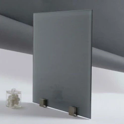 Verre Trempé laqué gris pour fond de hotte 