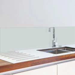 Verre trempé laqué misty white pour fond de hotte 