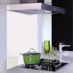 Verre Trempé laqué blanc pour fond de hotte 