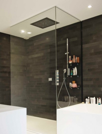 Les bonnes mesures et le bon verre pour une paroi de douche